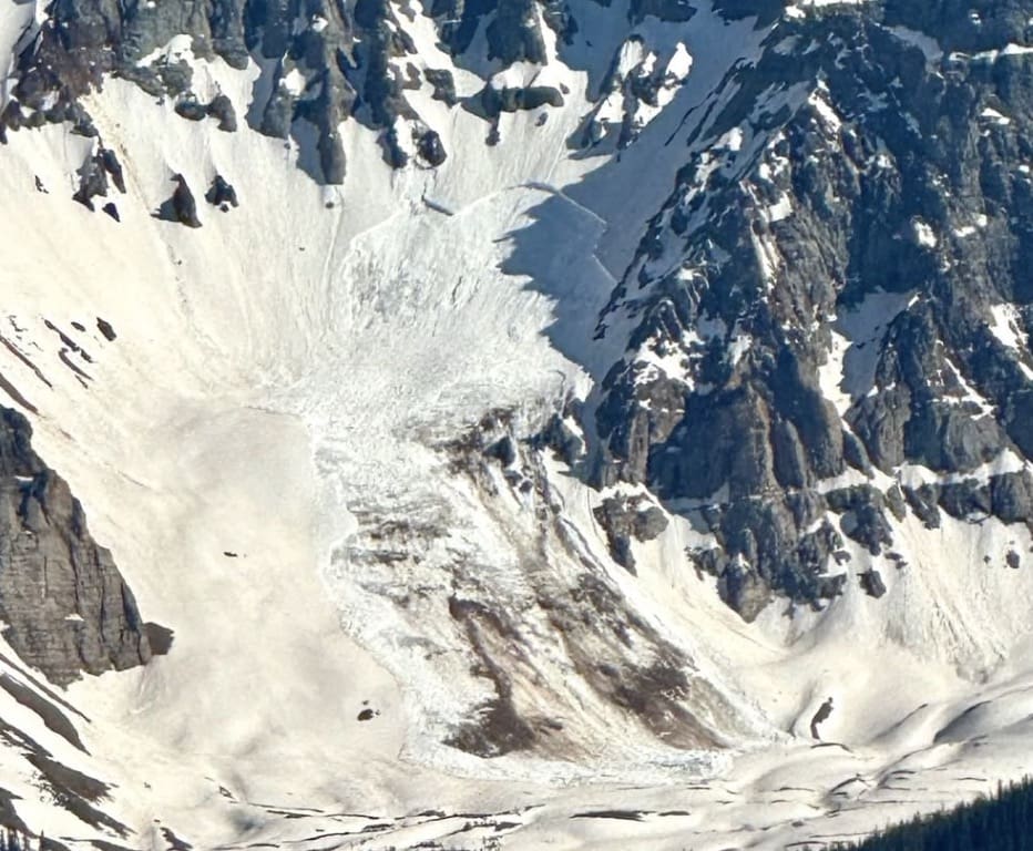 Wet slab avalanche in Colorado.